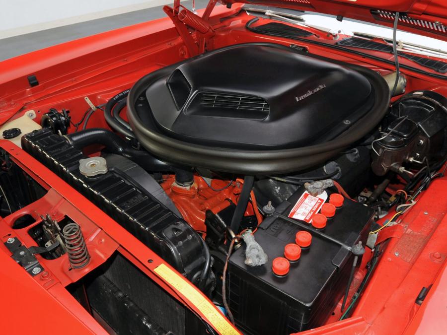 Моторный отсек Plymouth Hemi ’Cuda 1971 года  (фото 37 из 48)